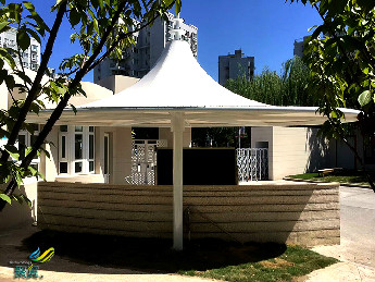 彩虹幼兒園蘑菇型遮陽棚，蘑菇型遮陽棚耐候性，成本低